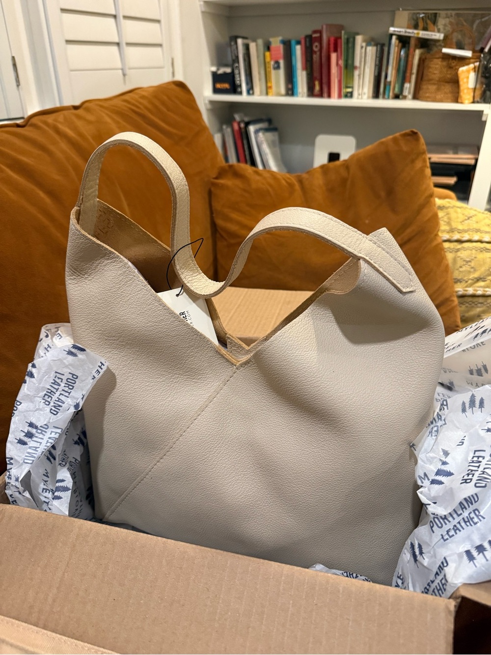 Portland Leather Pebbled Bone Cream Oversized Shoulder Hobo Bag - Picture 6 of 7